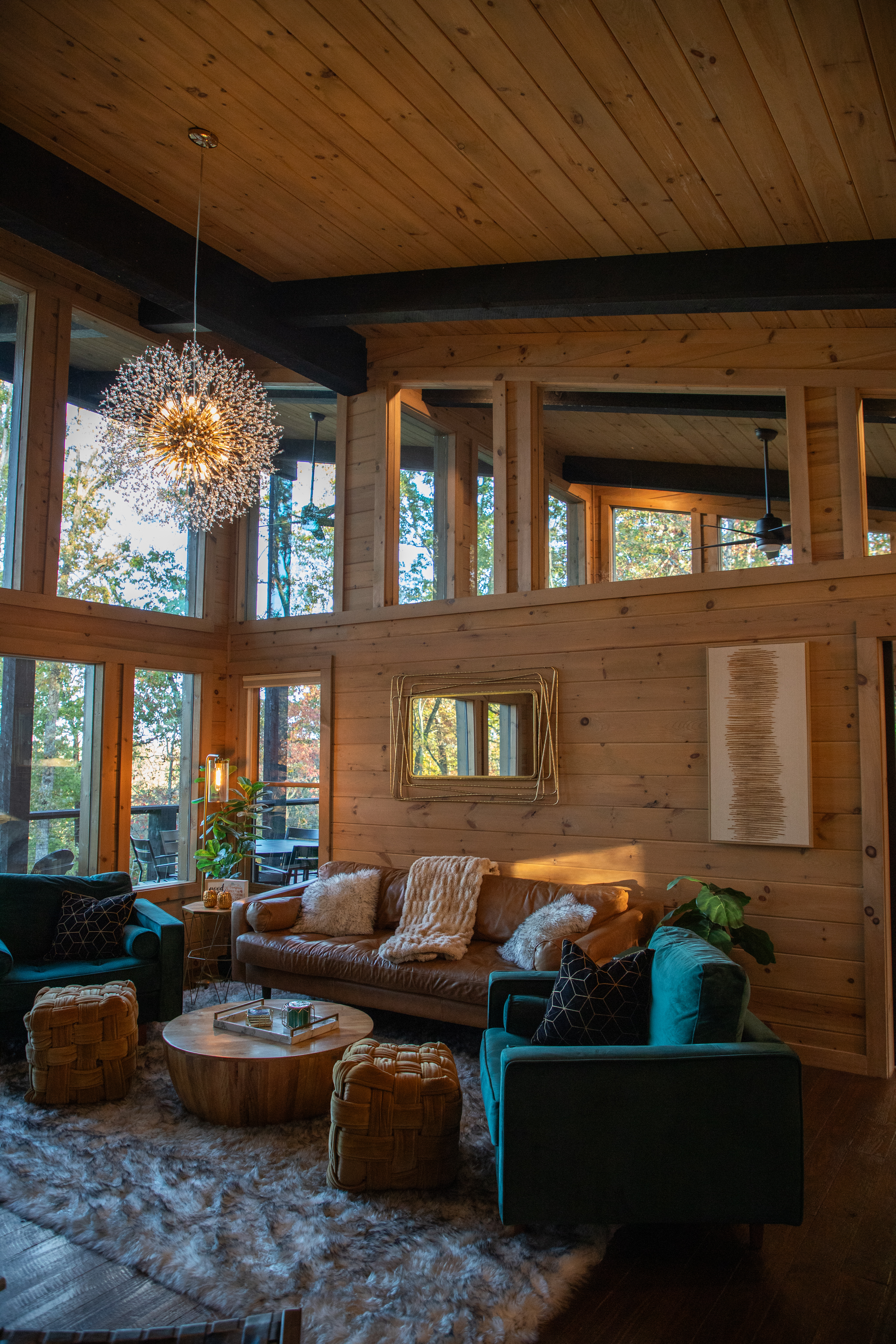 Gorgeous Mountain house living room